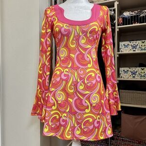 Dream Girl Go Go Gorgeous 70s Groovy Retro Adult Halloween Costume Pink Womens S